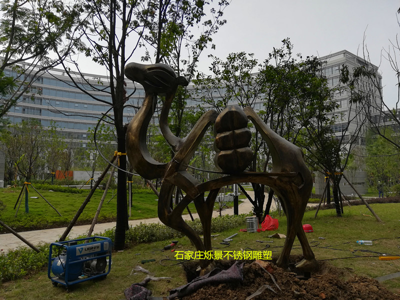 一带一路铸铁骆驼雕塑，襄阳雕塑