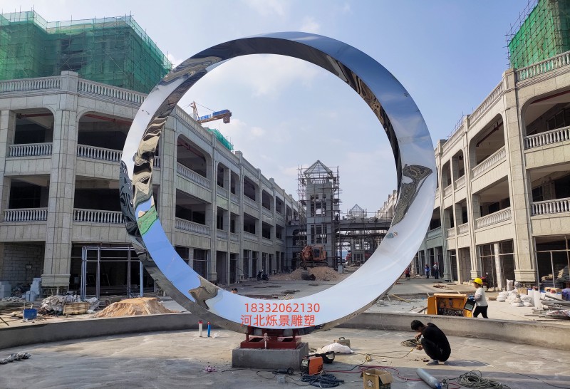 不锈钢圆环雕塑，镜面圆环不锈钢雕塑