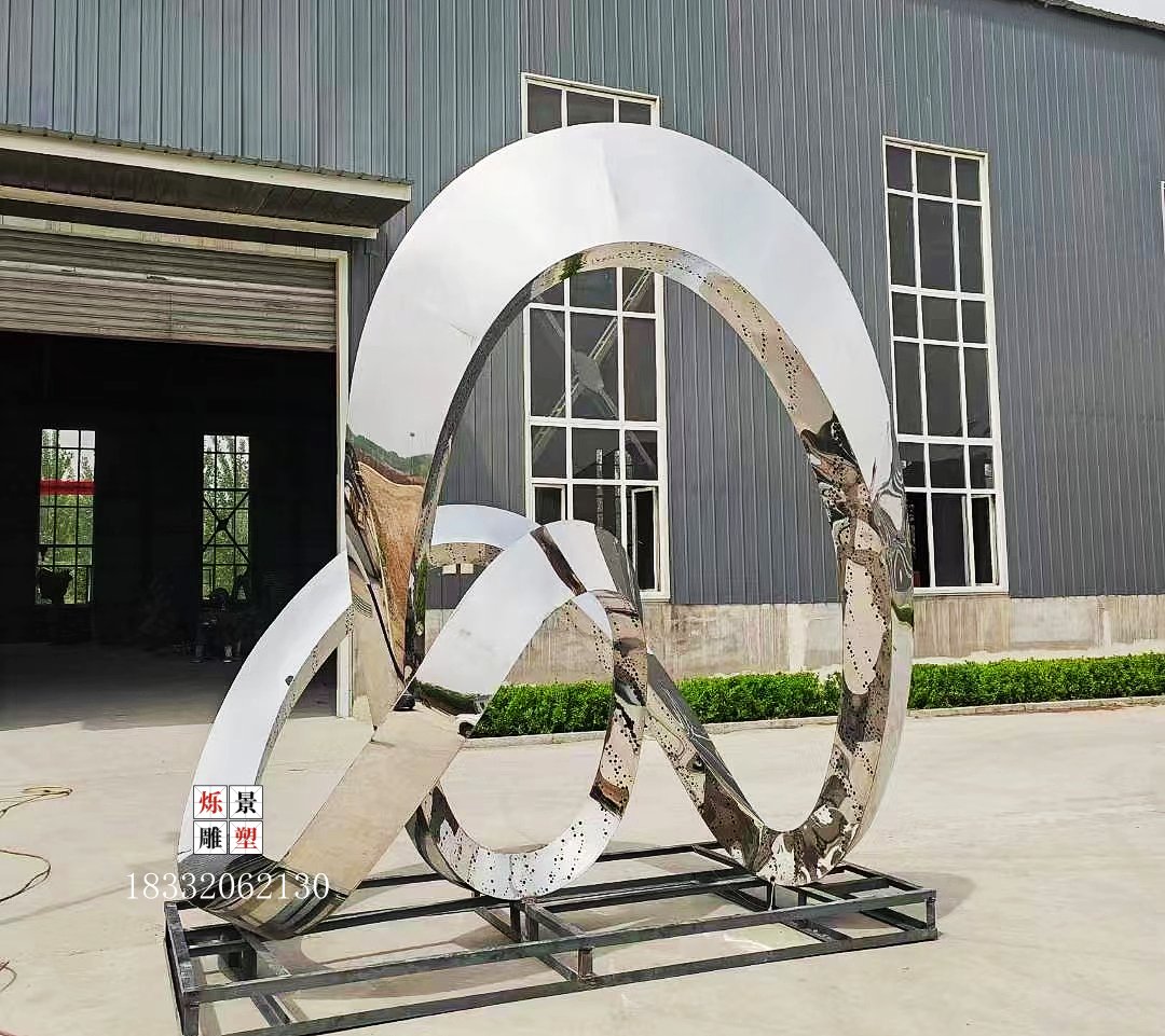 不锈钢莫比乌斯环雕塑定制